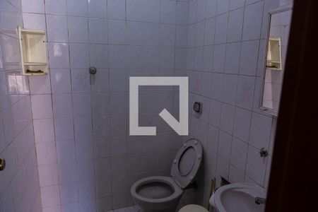 Casa à venda com 175m², 3 quartos e 4 vagas Casa à venda com 175m², 3 quartos e 4 vagasBanheiro da Garagem