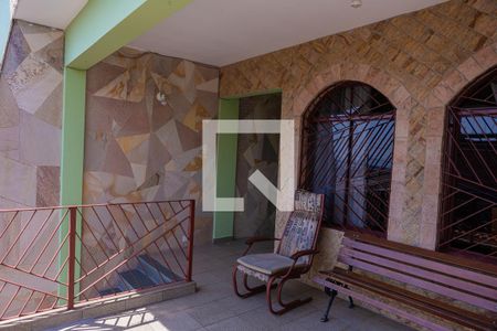 Casa à venda com 175m², 3 quartos e 4 vagas Casa à venda com 175m², 3 quartos e 4 vagasCobertura