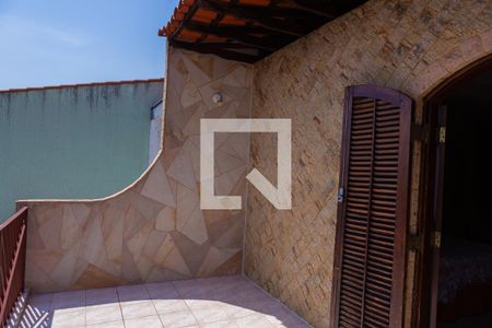 Casa à venda com 175m², 3 quartos e 4 vagas Casa à venda com 175m², 3 quartos e 4 vagasVaranda Quarto 3