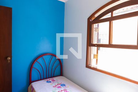 Casa à venda com 175m², 3 quartos e 4 vagas Casa à venda com 175m², 3 quartos e 4 vagasQuarto 2