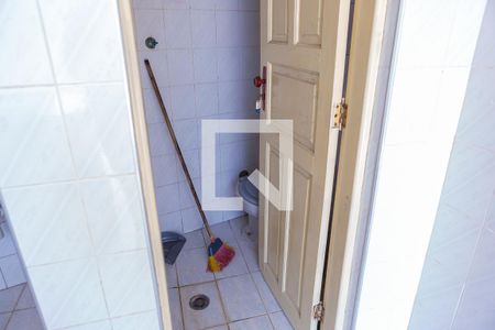 Casa à venda com 175m², 3 quartos e 4 vagas Casa à venda com 175m², 3 quartos e 4 vagasBanheiro da Área de Serviço