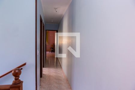 Casa à venda com 175m², 3 quartos e 4 vagas Casa à venda com 175m², 3 quartos e 4 vagasCorredor