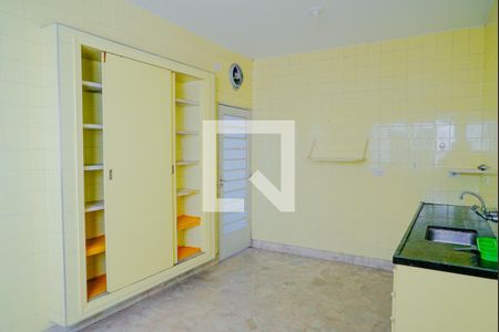 Casa à venda com 160m², 5 quartos e 2 vagasCozinha