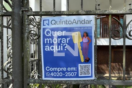 Casa à venda com 323m², 3 quartos e 5 vagas Casa à venda com 323m², 3 quartos e 5 vagasFachada