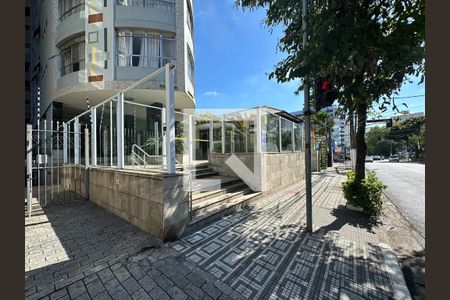 Apartamento à venda com 114m², 3 quartos e 1 vaga Apartamento à venda com 114m², 3 quartos e 1 vagaFachada