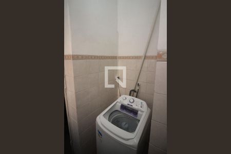 Casa à venda com 465m², 5 quartos e 3 vagas Casa à venda com 465m², 5 quartos e 3 vagasÁrea de Serviço 2