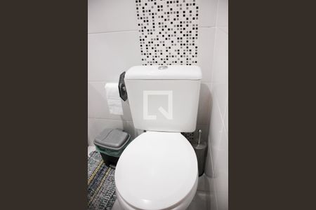 Casa de condomínio à venda com 41m², 2 quartos e 1 vaga Casa de condomínio à venda com 41m², 2 quartos e 1 vagaBanheiro