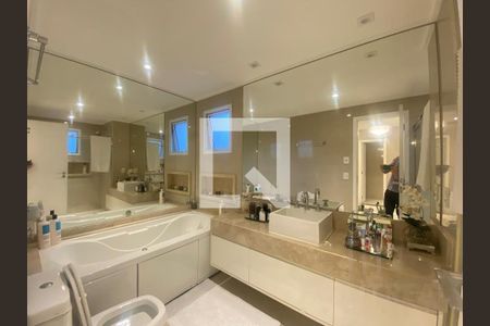 Apartamento à venda com 275m², 3 quartos e 5 vagas