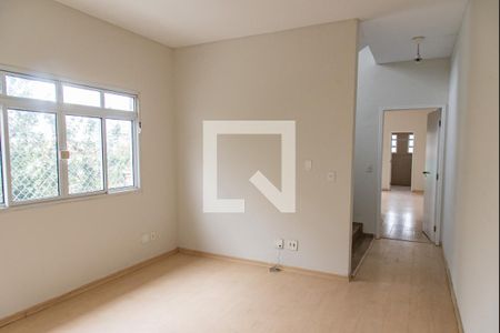 Casa à venda com 300m², 3 quartos e 4 vagas Casa à venda com 300m², 3 quartos e 4 vagasSala íntima