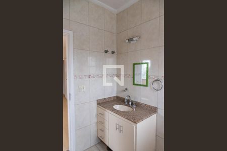 Casa à venda com 300m², 3 quartos e 4 vagas Casa à venda com 300m², 3 quartos e 4 vagasBanheiro da suíte 1