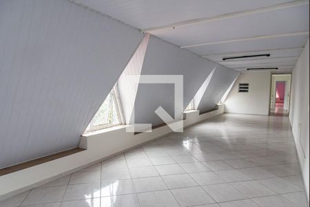 Casa à venda com 300m², 3 quartos e 4 vagas Casa à venda com 300m², 3 quartos e 4 vagasSótão 1