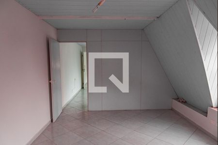 Casa à venda com 300m², 3 quartos e 4 vagas Casa à venda com 300m², 3 quartos e 4 vagasSótão 3