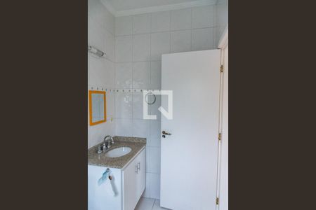 Casa à venda com 300m², 3 quartos e 4 vagas Casa à venda com 300m², 3 quartos e 4 vagasBanheiro da suíte 2