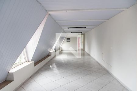 Casa à venda com 300m², 3 quartos e 4 vagas Casa à venda com 300m², 3 quartos e 4 vagasSótão 1