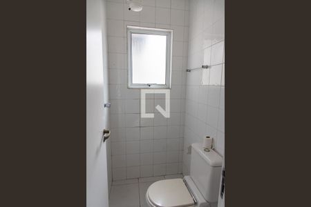 Casa à venda com 300m², 3 quartos e 4 vagas Casa à venda com 300m², 3 quartos e 4 vagasBanheiro de serviço