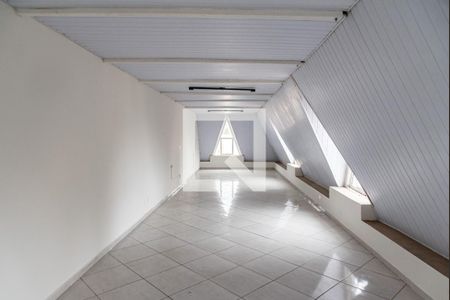 Casa à venda com 300m², 3 quartos e 4 vagas Casa à venda com 300m², 3 quartos e 4 vagasSótão 1