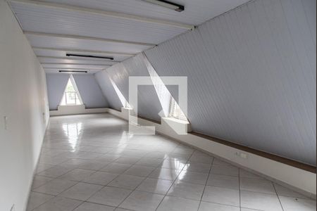 Casa à venda com 300m², 3 quartos e 4 vagas Casa à venda com 300m², 3 quartos e 4 vagasSótão 1