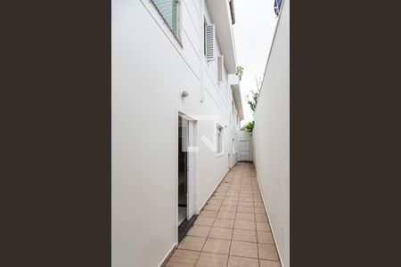 Casa à venda com 300m², 3 quartos e 4 vagas Casa à venda com 300m², 3 quartos e 4 vagasCorredor