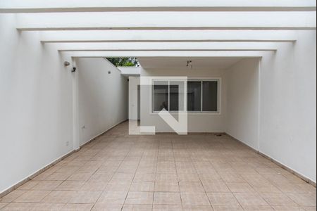 Casa à venda com 300m², 3 quartos e 4 vagas Casa à venda com 300m², 3 quartos e 4 vagasGaragem