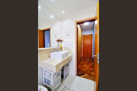 Casa à venda com 200m², 3 quartos e 4 vagasBanheiro da Suíte 1