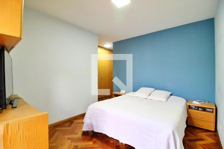 Casa à venda com 200m², 3 quartos e 4 vagasQuarto Suíte