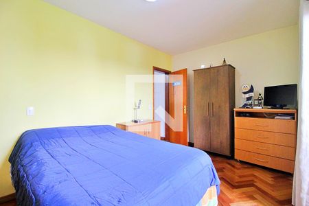 Casa à venda com 200m², 3 quartos e 4 vagasQuarto 3