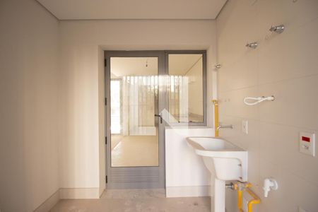 Apartamento à venda com 165m², 4 quartos e 2 vagas Apartamento à venda com 165m², 4 quartos e 2 vagasÁrea de Serviço