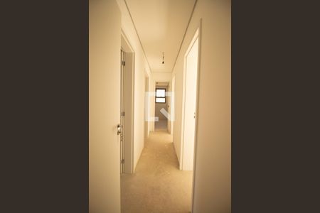 Apartamento à venda com 165m², 4 quartos e 2 vagas Apartamento à venda com 165m², 4 quartos e 2 vagasCorredor