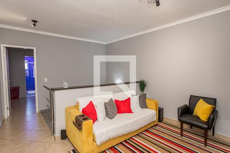 Casa à venda com 240m², 3 quartos e 3 vagas Casa à venda com 240m², 3 quartos e 3 vagasSala tv