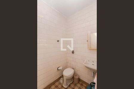 Casa à venda com 268m², 4 quartos e 3 vagasBanheiro de Serviço