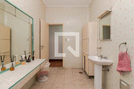 Casa à venda com 268m², 4 quartos e 3 vagasBanheiro 