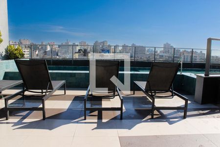 Studio à venda com 2552m², 1 quarto e 1 vaga Studio à venda com 2552m², 1 quarto e 1 vagaÁrea comum - Piscina