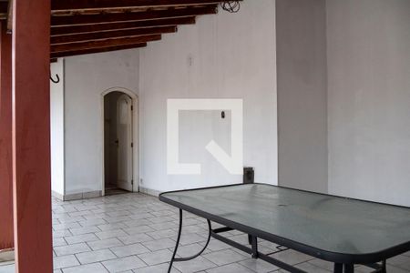 Casa à venda com 110m², 3 quartos e 2 vagasTerraço