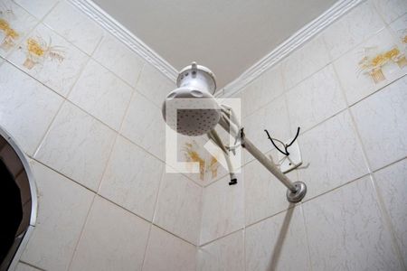 Casa à venda com 110m², 3 quartos e 2 vagasBanheiro