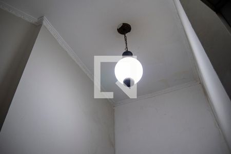 Casa à venda com 110m², 3 quartos e 2 vagasEscada