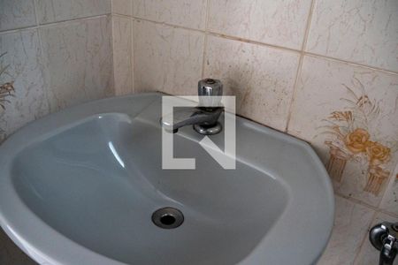 Casa à venda com 110m², 3 quartos e 2 vagasBanheiro