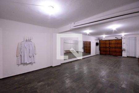 Casa à venda com 350m², 3 quartos e 4 vagas Casa à venda com 350m², 3 quartos e 4 vagasGaragem