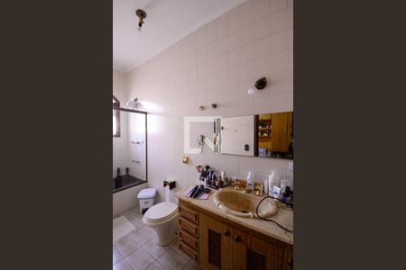 Casa à venda com 350m², 3 quartos e 4 vagas Casa à venda com 350m², 3 quartos e 4 vagasBanheiro do Quarto 1