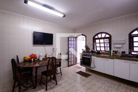 Casa à venda com 350m², 3 quartos e 4 vagas Casa à venda com 350m², 3 quartos e 4 vagasCozinha