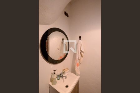 Casa à venda com 350m², 3 quartos e 4 vagas Casa à venda com 350m², 3 quartos e 4 vagasLavabo