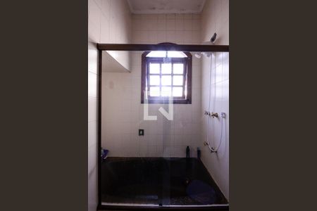 Casa à venda com 350m², 3 quartos e 4 vagas Casa à venda com 350m², 3 quartos e 4 vagasBanheiro do Quarto 1