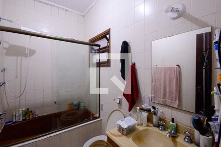 Casa à venda com 350m², 3 quartos e 4 vagas Casa à venda com 350m², 3 quartos e 4 vagasBanheiro do Quarto 2