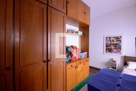 Casa à venda com 350m², 3 quartos e 4 vagas Casa à venda com 350m², 3 quartos e 4 vagasQuarto 3 - Suite