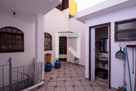 Casa à venda com 350m², 3 quartos e 4 vagas Casa à venda com 350m², 3 quartos e 4 vagasQuintal