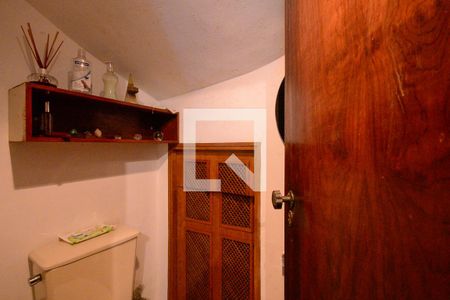 Casa à venda com 350m², 3 quartos e 4 vagas Casa à venda com 350m², 3 quartos e 4 vagasLavabo