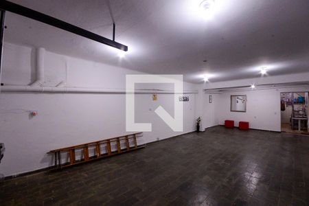 Casa à venda com 350m², 3 quartos e 4 vagas Casa à venda com 350m², 3 quartos e 4 vagasGaragem