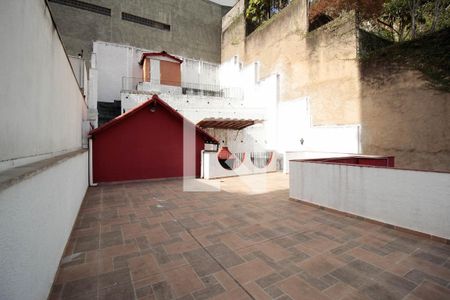 Casa à venda com 284m², 3 quartos e 2 vagas Casa à venda com 284m², 3 quartos e 2 vagasÁrea comum