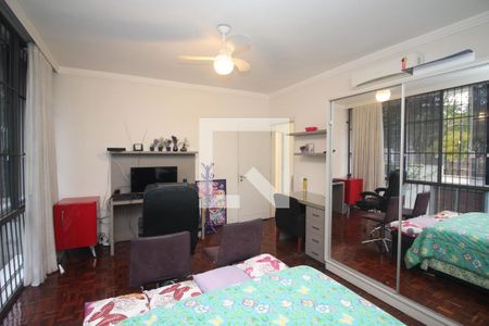 Casa à venda com 670m², 6 quartos e 8 vagasQuarto 1