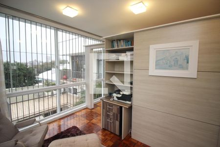 Casa à venda com 670m², 6 quartos e 8 vagasEscritório