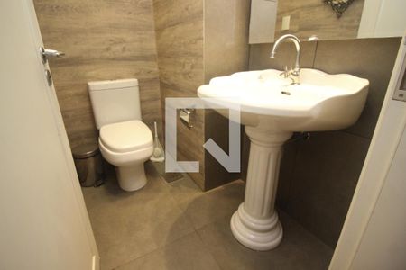 Casa à venda com 670m², 6 quartos e 8 vagasLavabo